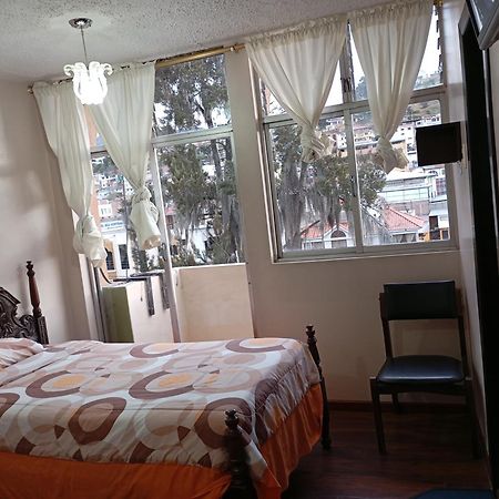 Hotel Saraguro Лоха Екстер'єр фото