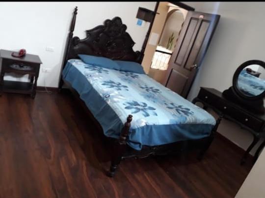 Hotel Saraguro Лоха Екстер'єр фото