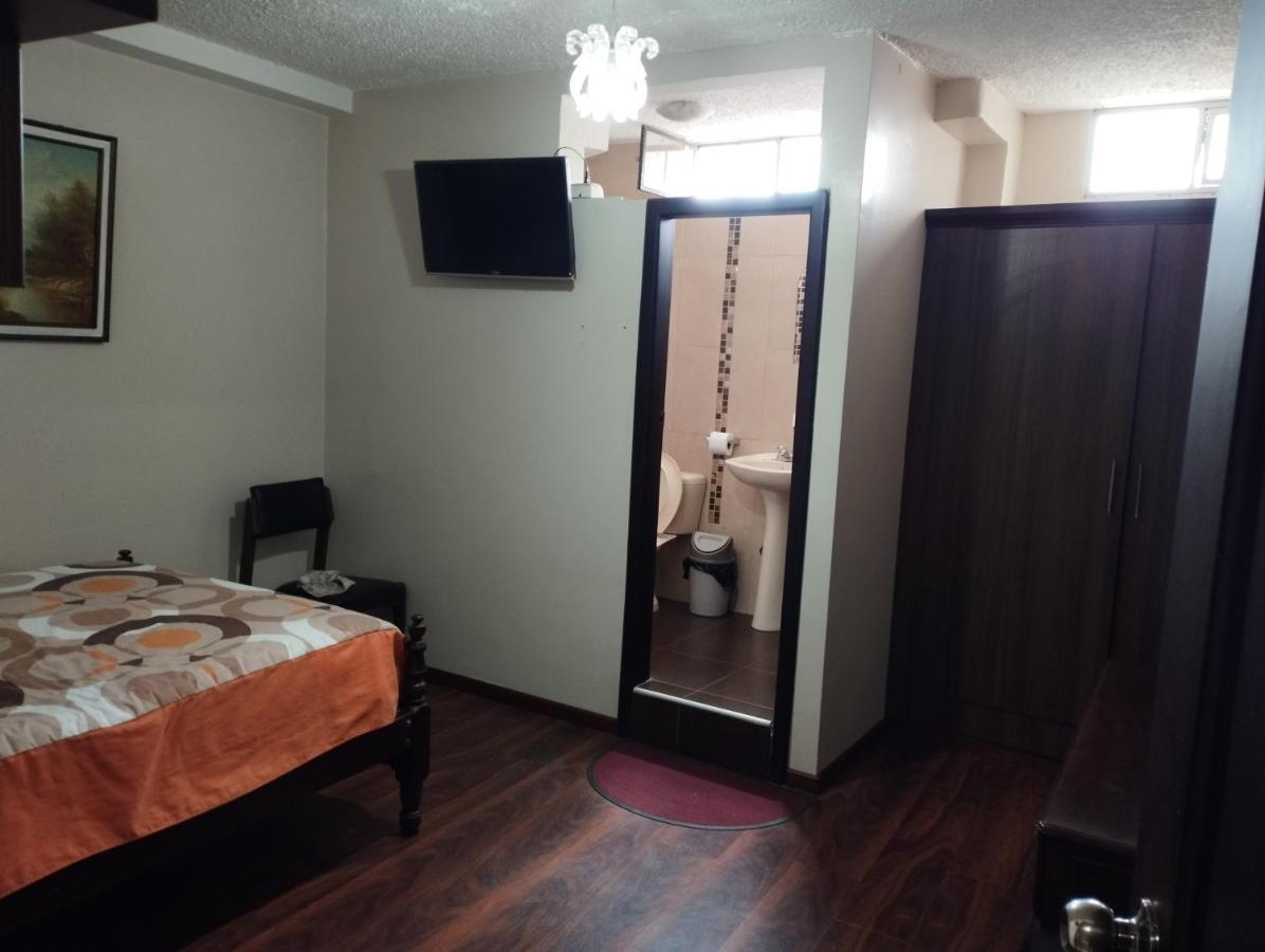 Hotel Saraguro Лоха Екстер'єр фото